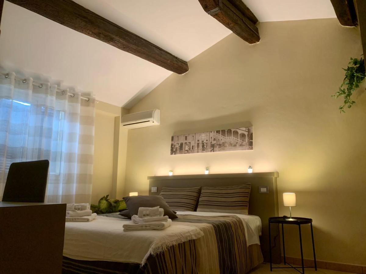 Smart Hotel Ferrara Exteriör bild