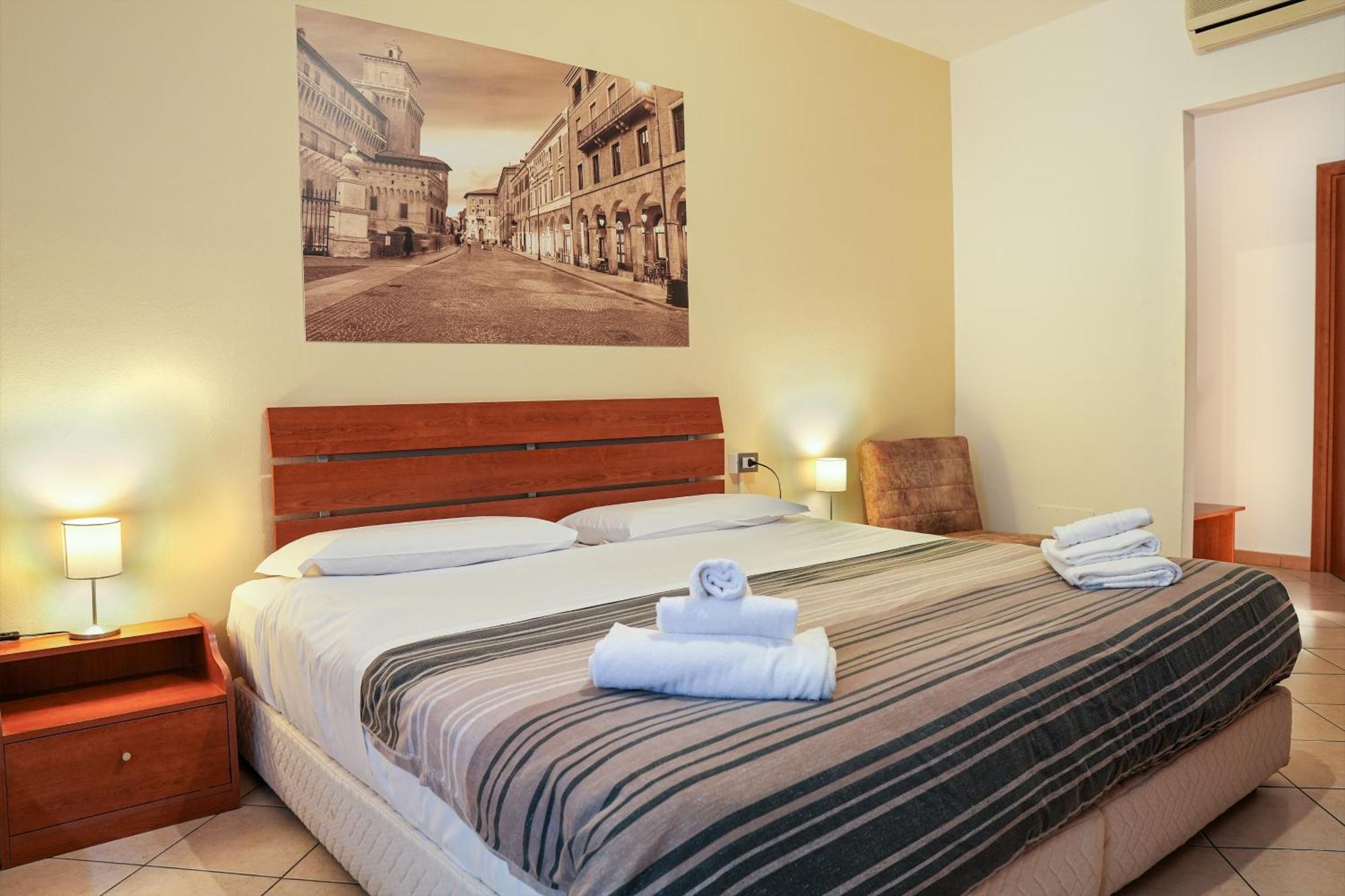 Smart Hotel Ferrara Exteriör bild