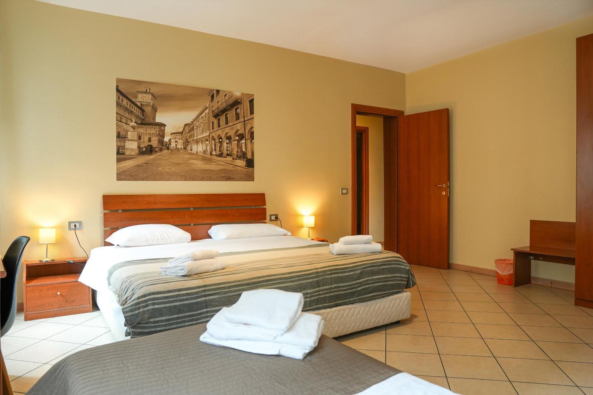 Smart Hotel Ferrara Exteriör bild